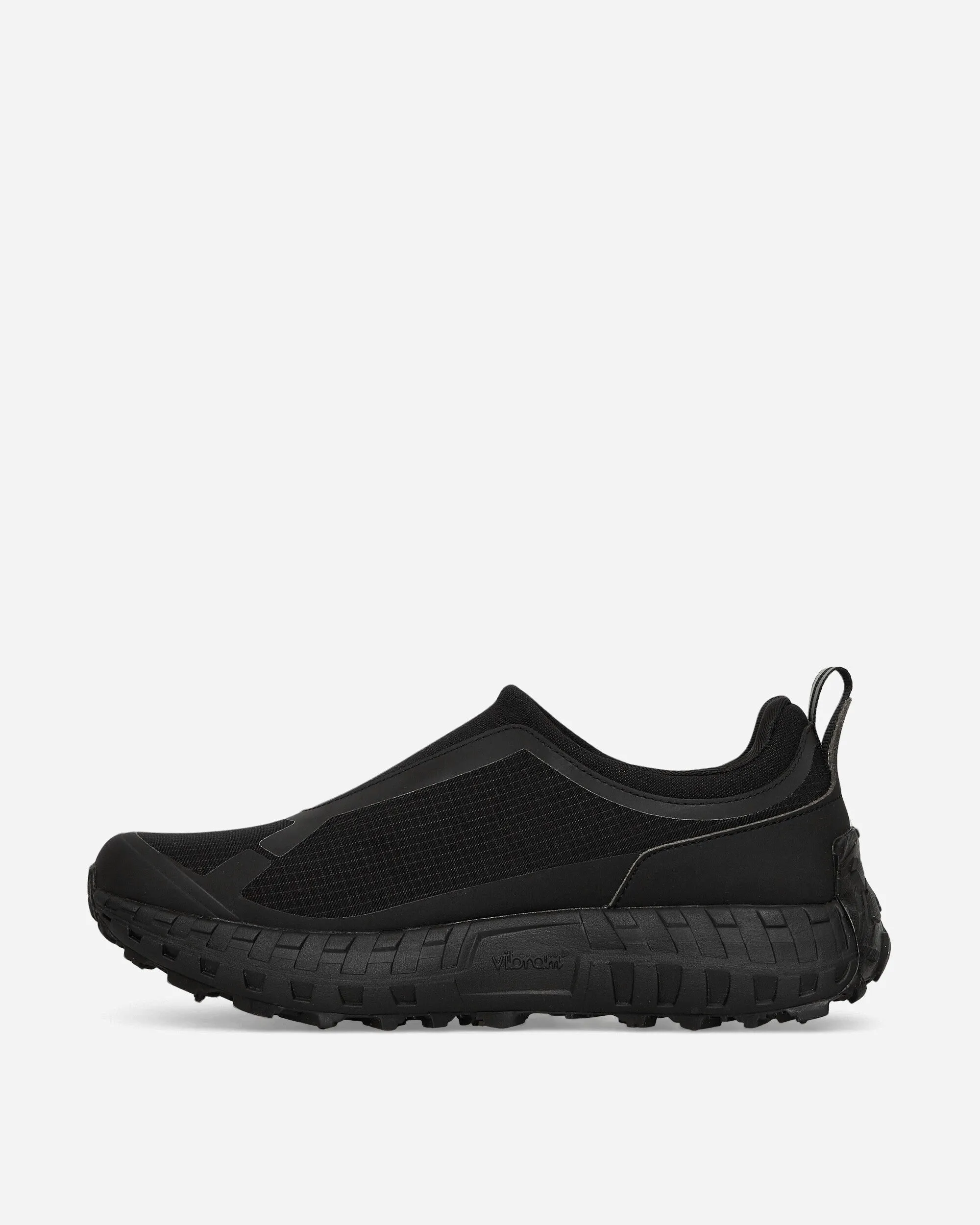 003 Sneakers Pitch Black