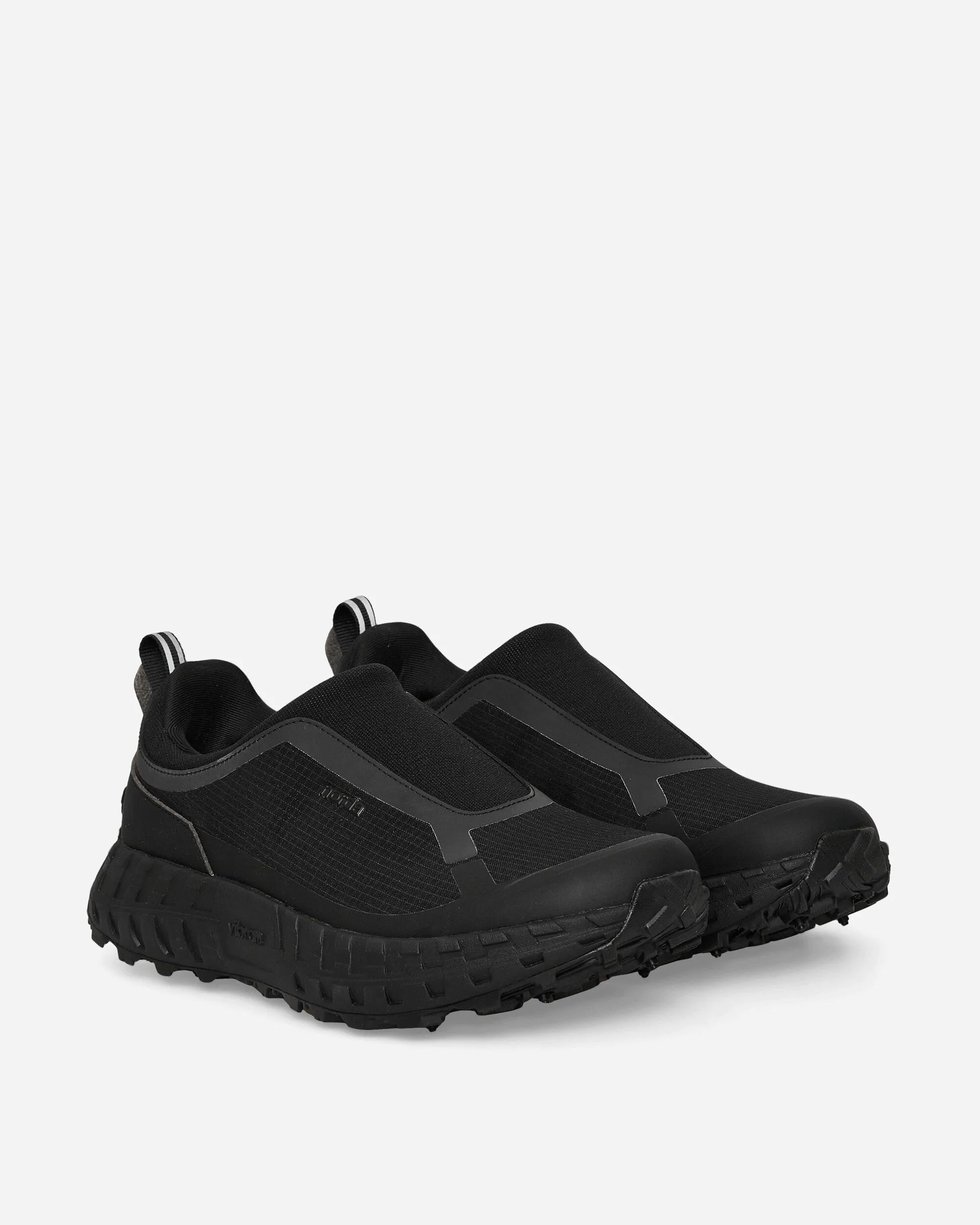 003 Sneakers Pitch Black