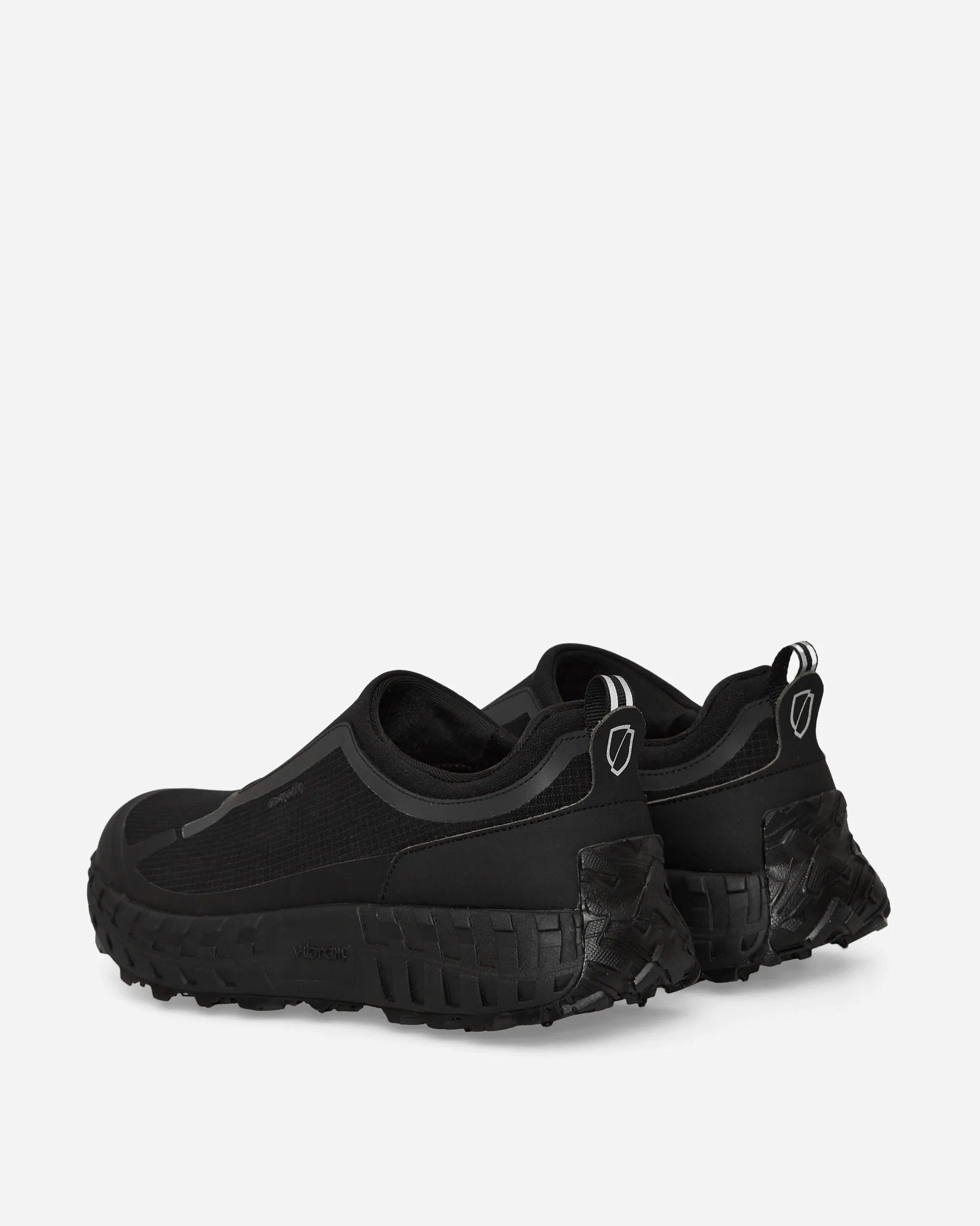 003 Sneakers Pitch Black