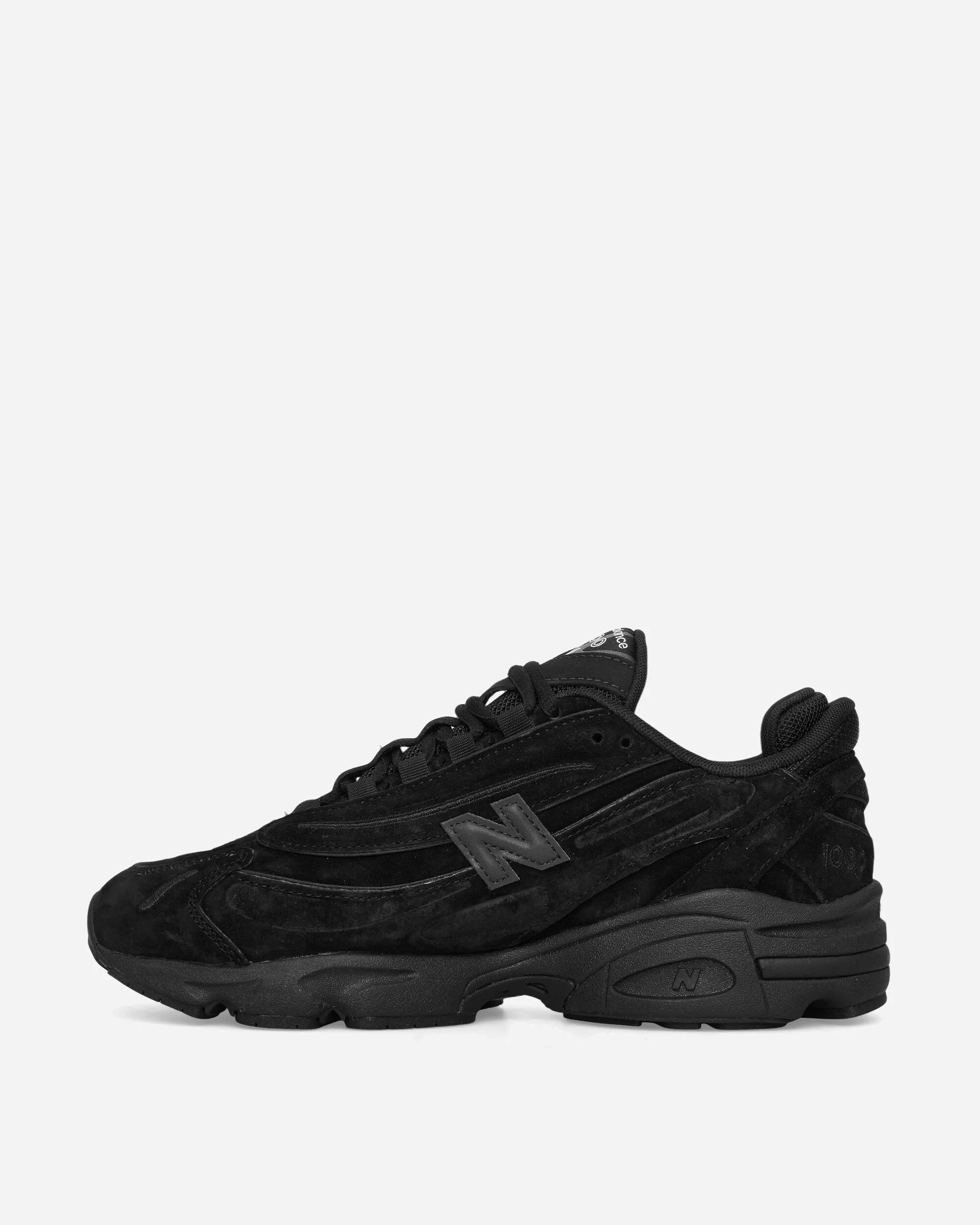 1000 Sneakers Triple Black