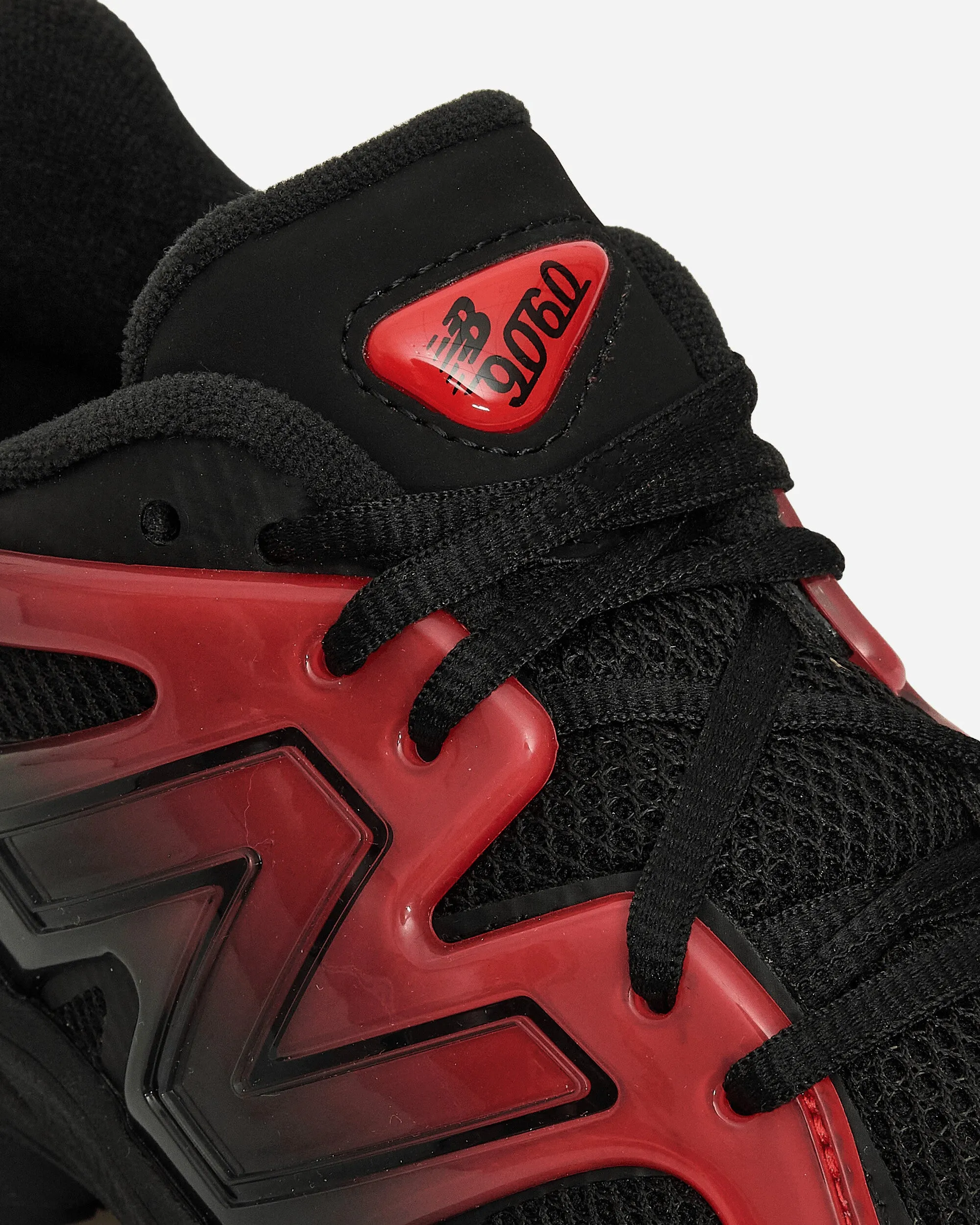 9060 Sneakers Blast Red / Black