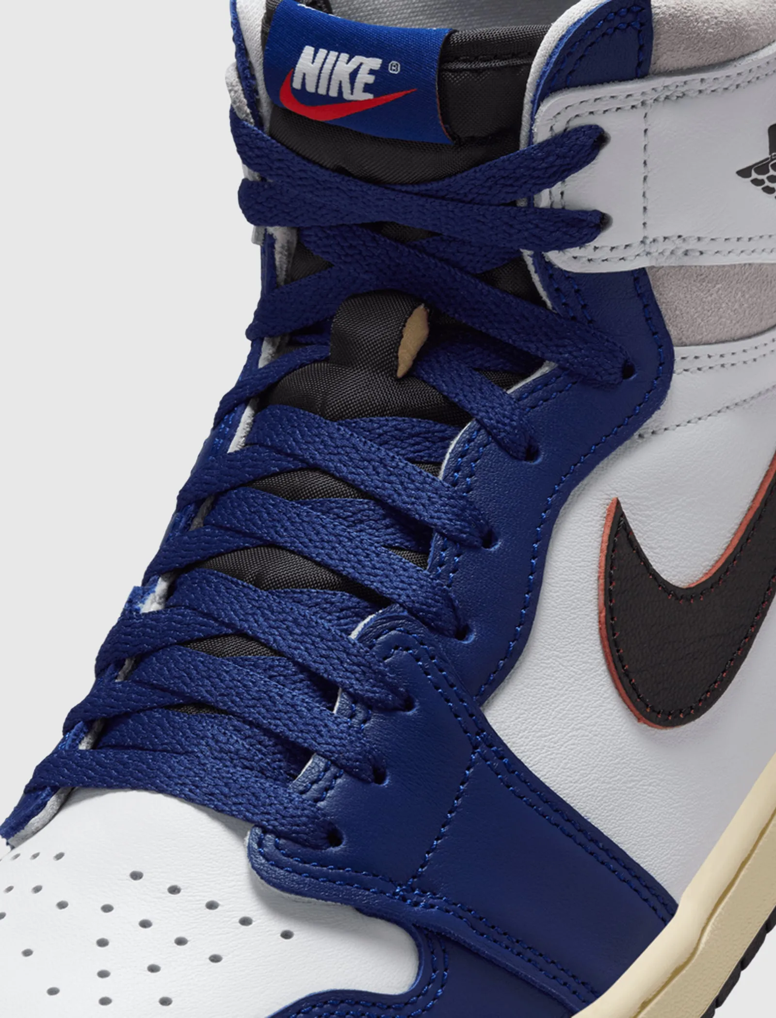 AIR JORDAN 1 RETRO HIGH OG "DEEP ROYAL BLUE"