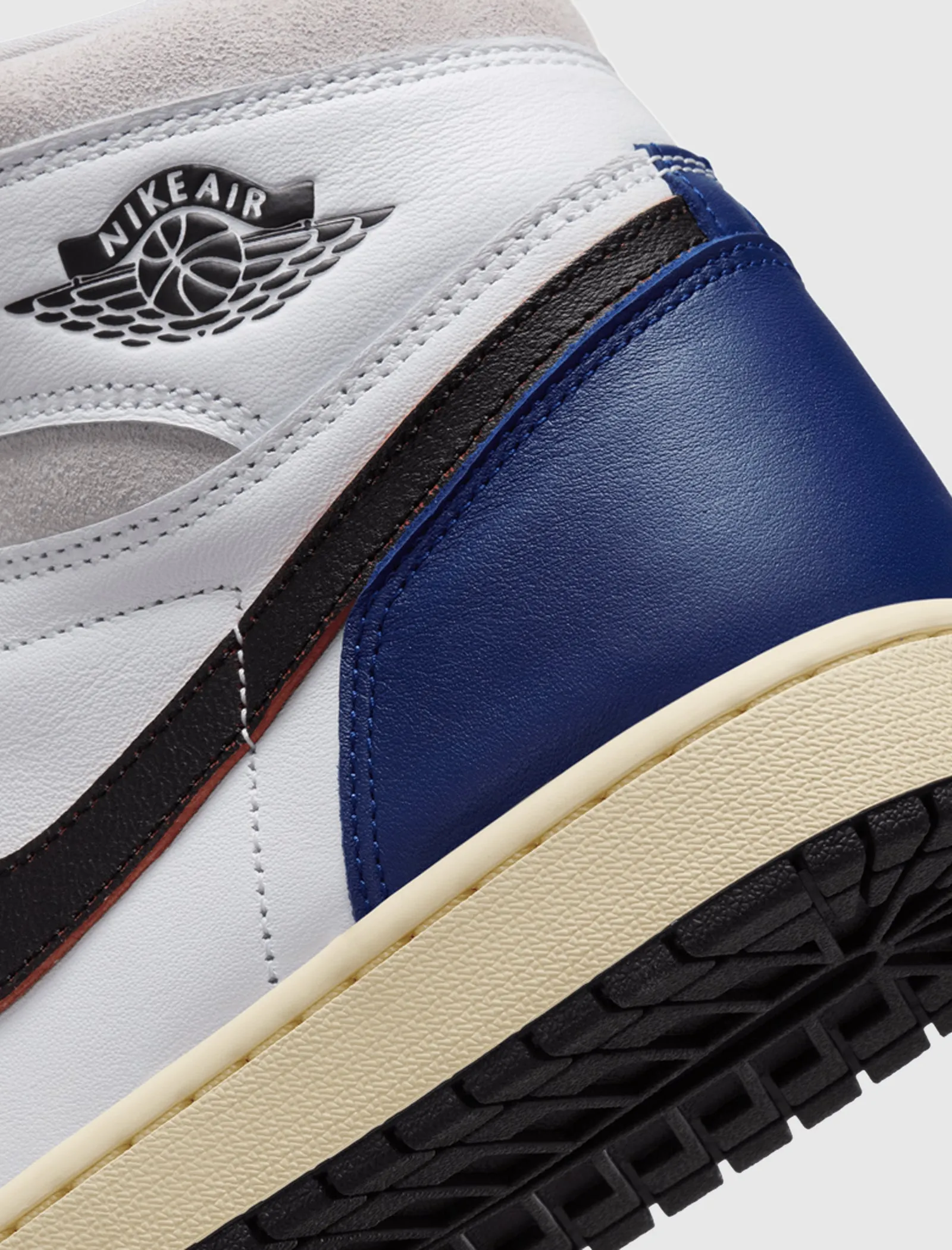 AIR JORDAN 1 RETRO HIGH OG "DEEP ROYAL BLUE"