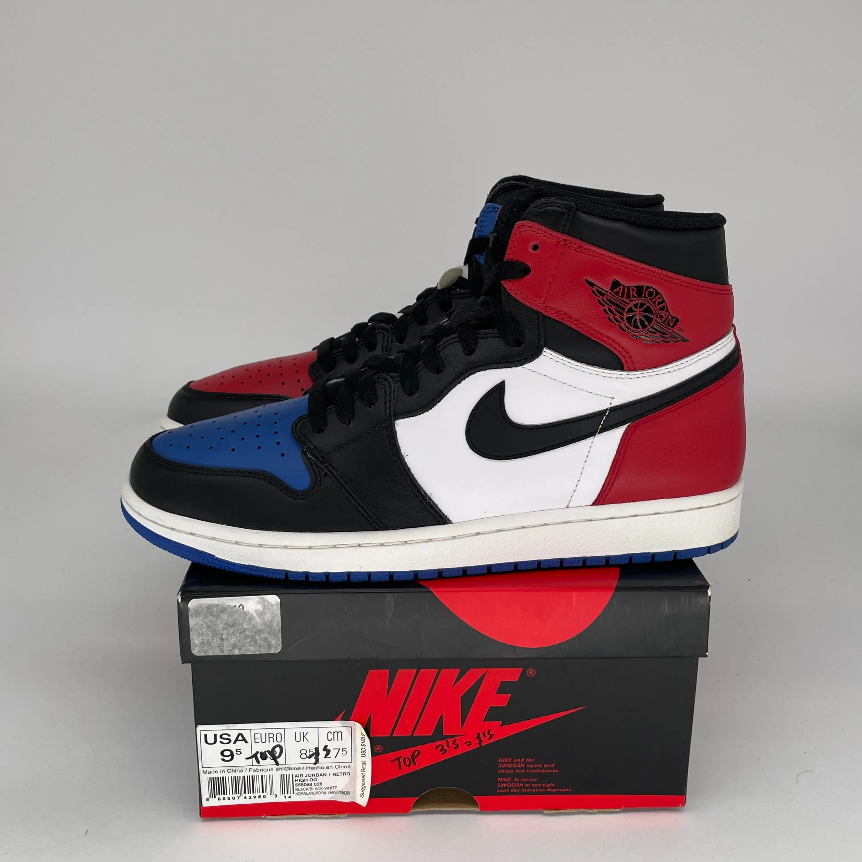 AIR JORDAN 1 TOP 3 SIZE 9.5 555088-026