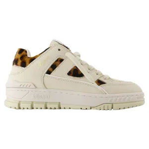 Area Lo Sneakers - Axel Arigato - Leather - Beige