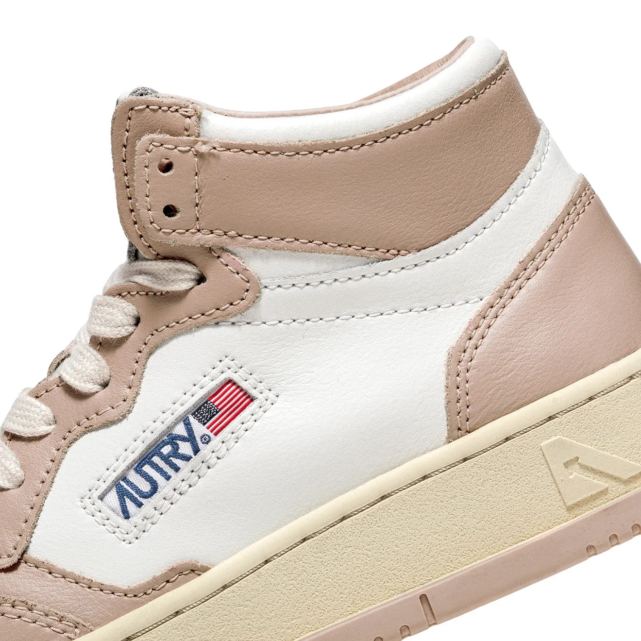 Autry Womens Medalist Mid Trainers White / Mushroom