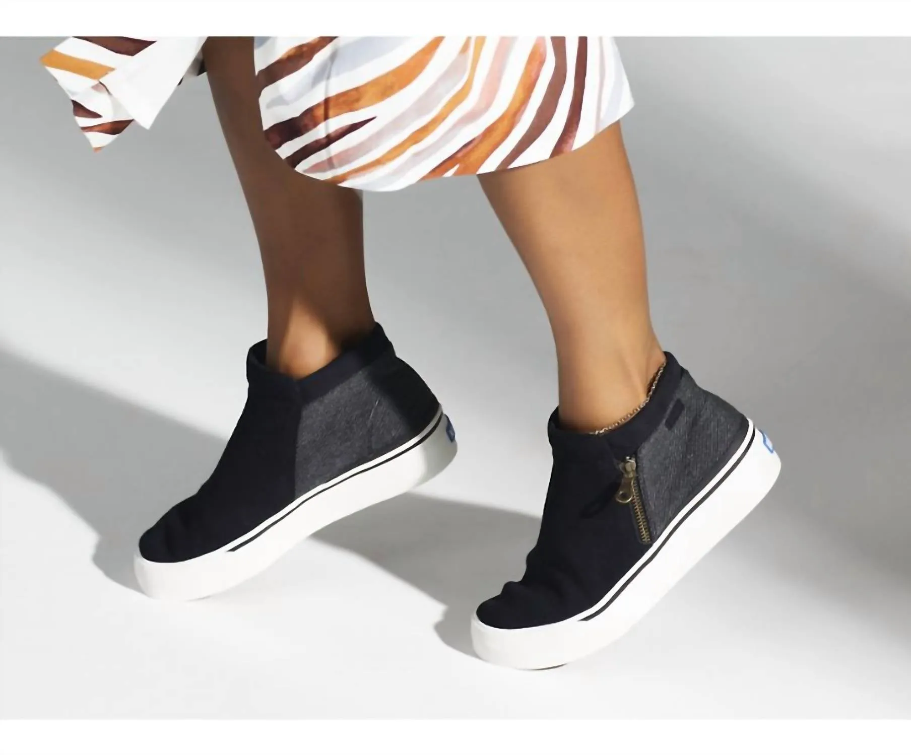 Cooper Zip Bootie In Black