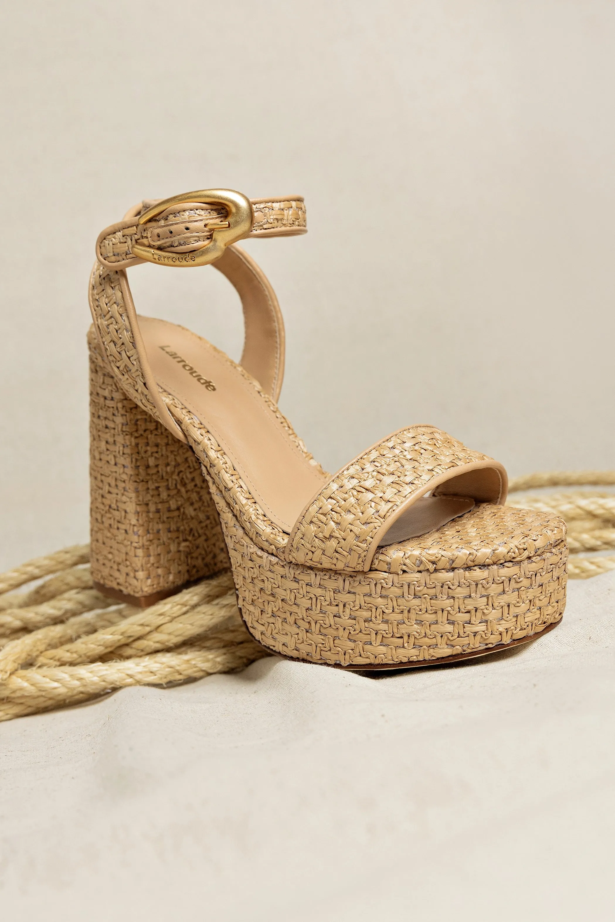 Dolly Verona Sandal In Beige Leather and Natural Raffia