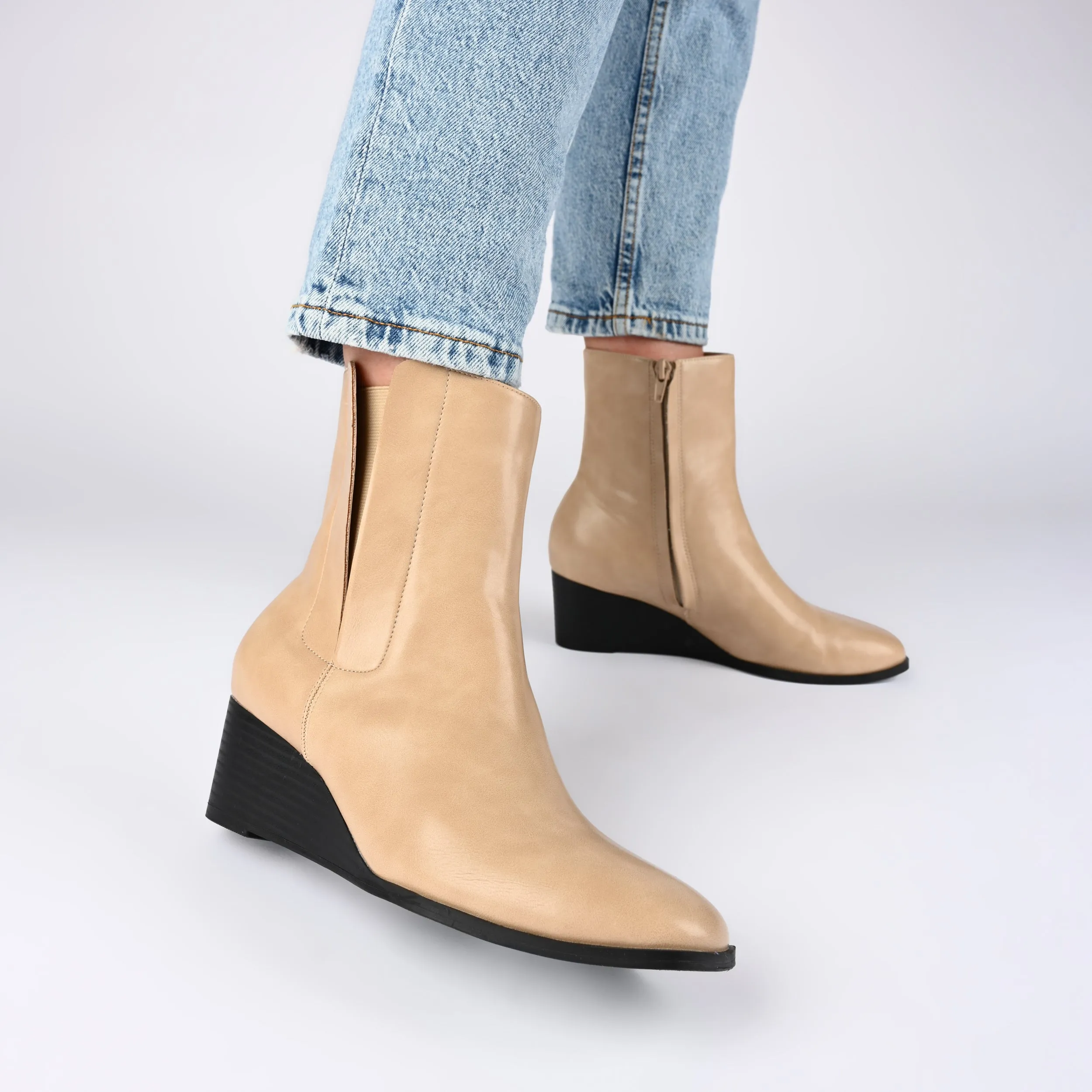 Journee Collection Women's Tru Comfort Foam Kylo Booties
