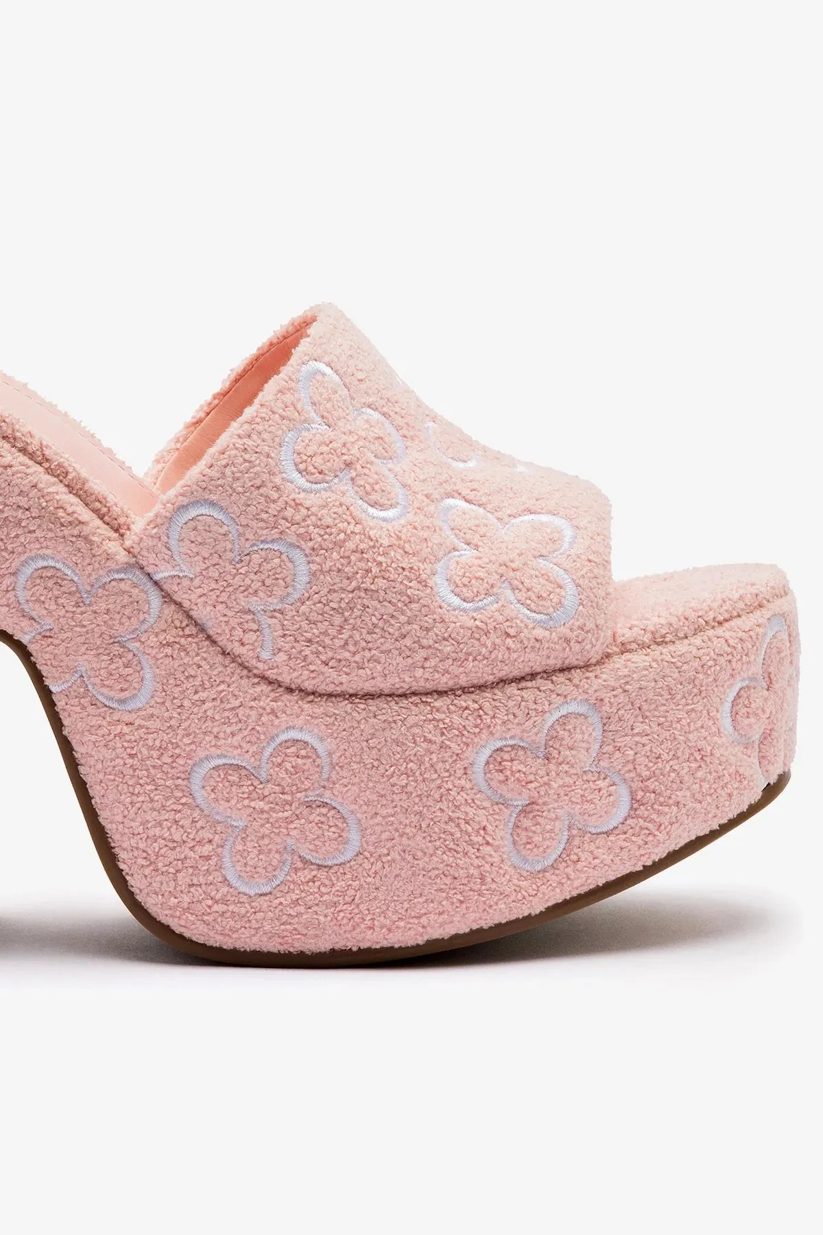 Margot Wedge In Tulip Soft Towel