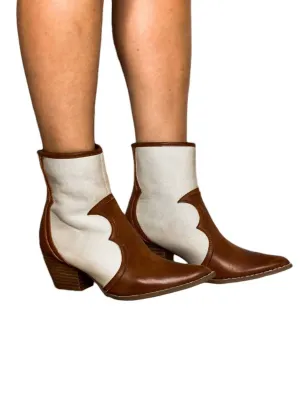Marvin Saddle Boots In Ivory/brown