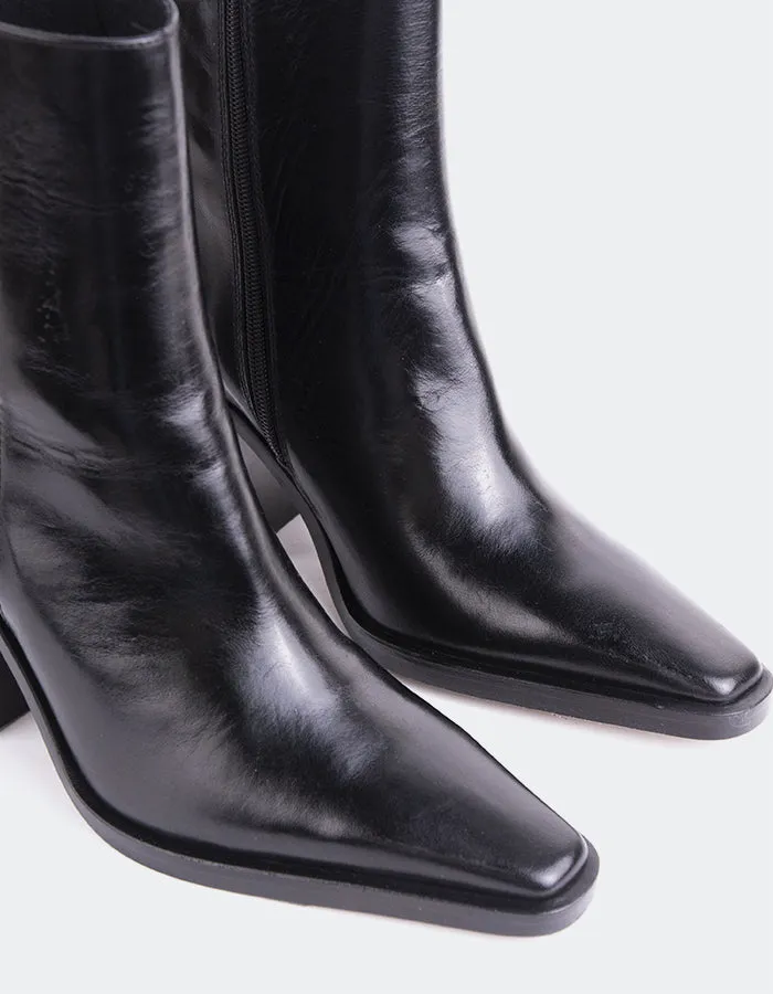 Meraly Black Leather