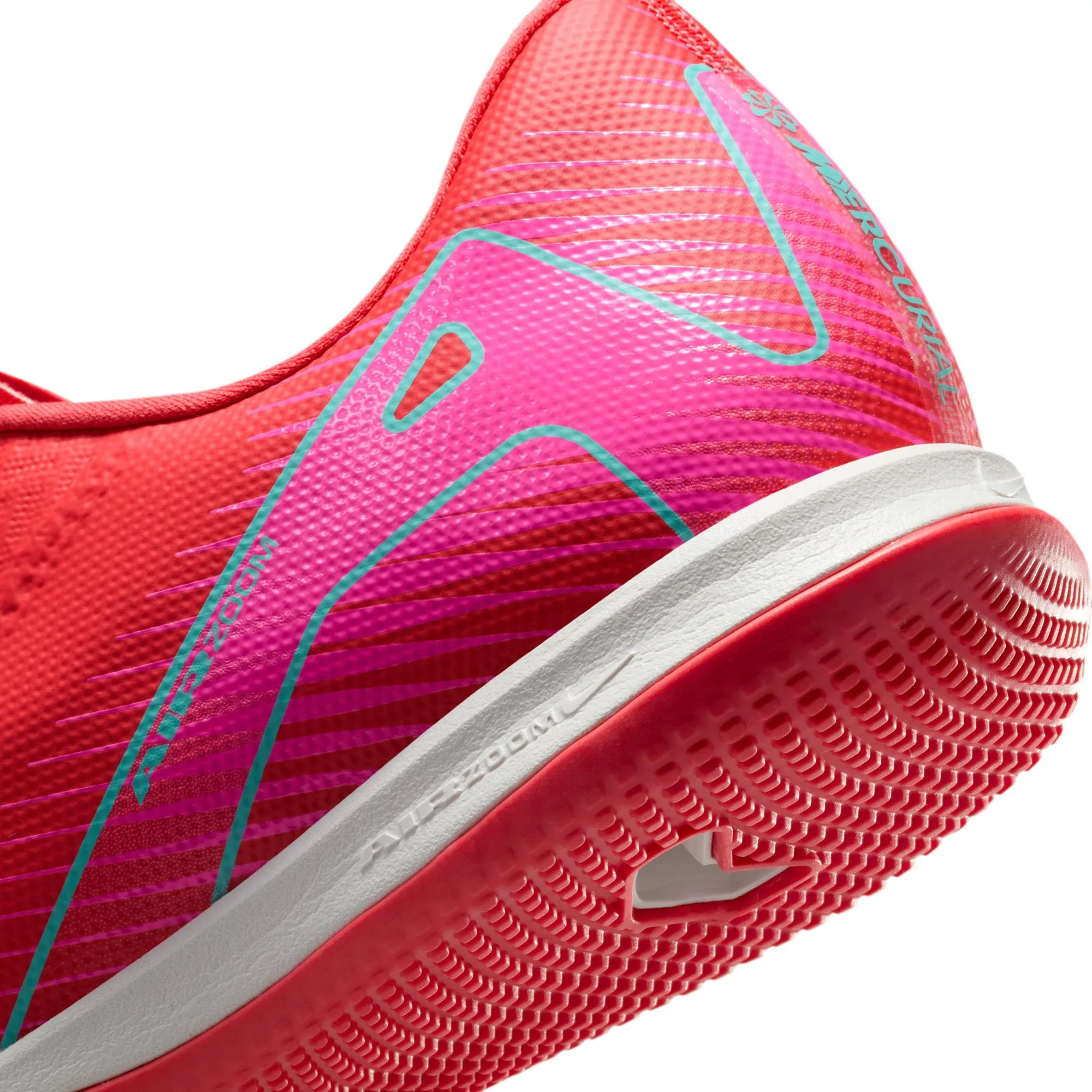 Nike Mercurial Vapor 16 Academy IC Low Top Soccer Shoes
