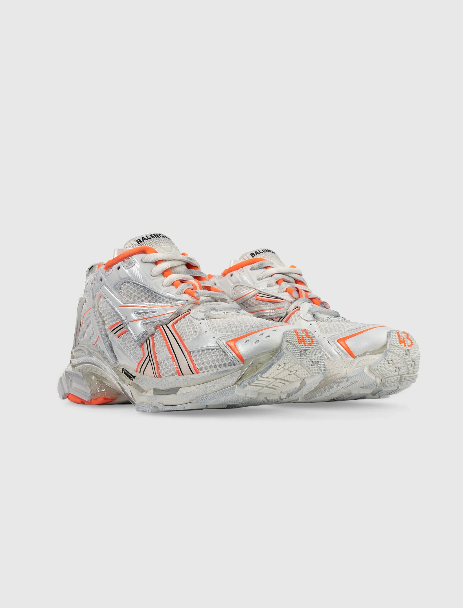 RUNNER SNEAKER