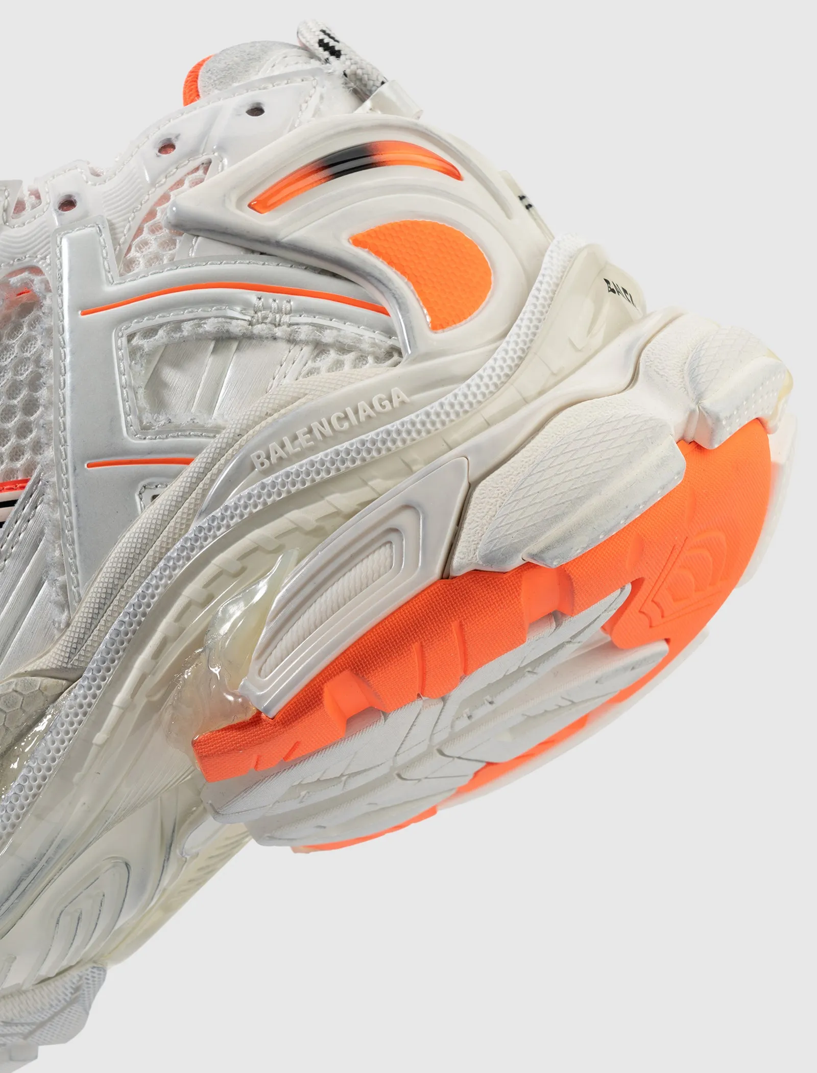 RUNNER SNEAKER