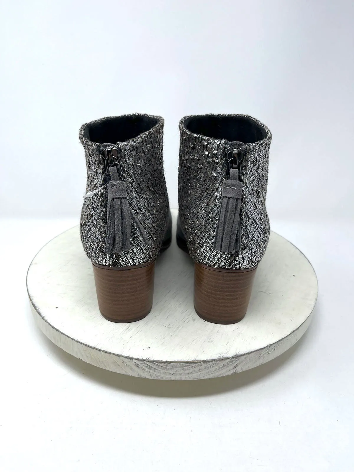 Toms Size 11 W Gray & Silver Textured Booties NWOB