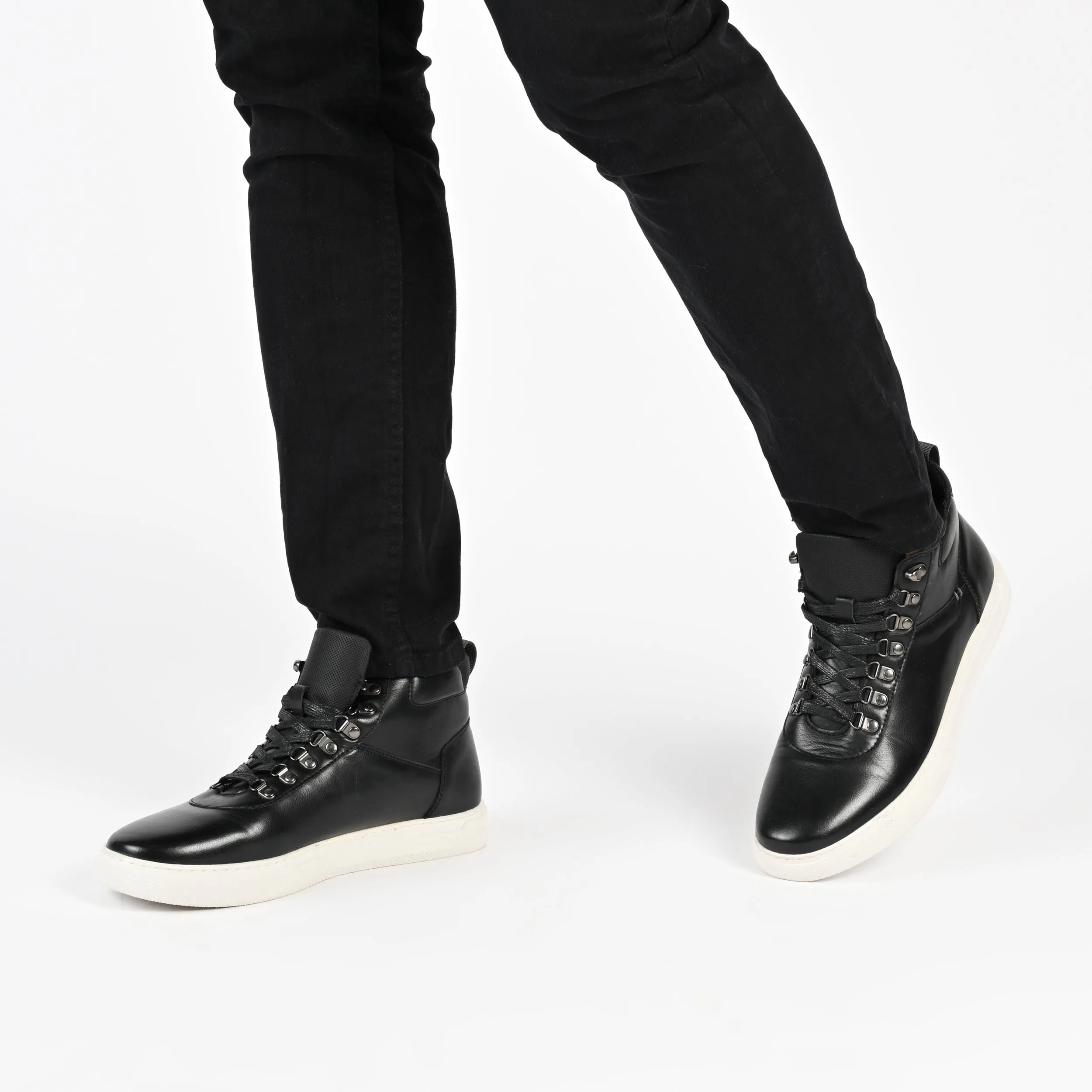Vance Co. Ortiz Lace-up High Top Sneaker