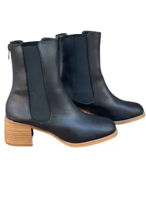 Women's High Top Booties In Black